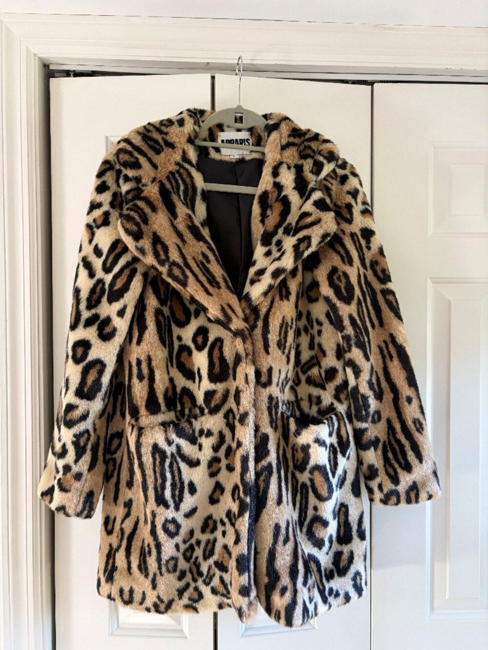 Apparis Faux Fur Leopard Teddy Coat size Small
